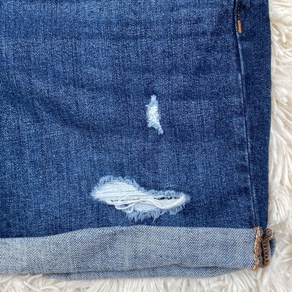 Old Navy Mid Rise Jean Shorts 💗 Dark Wash - Picture 8 of 13